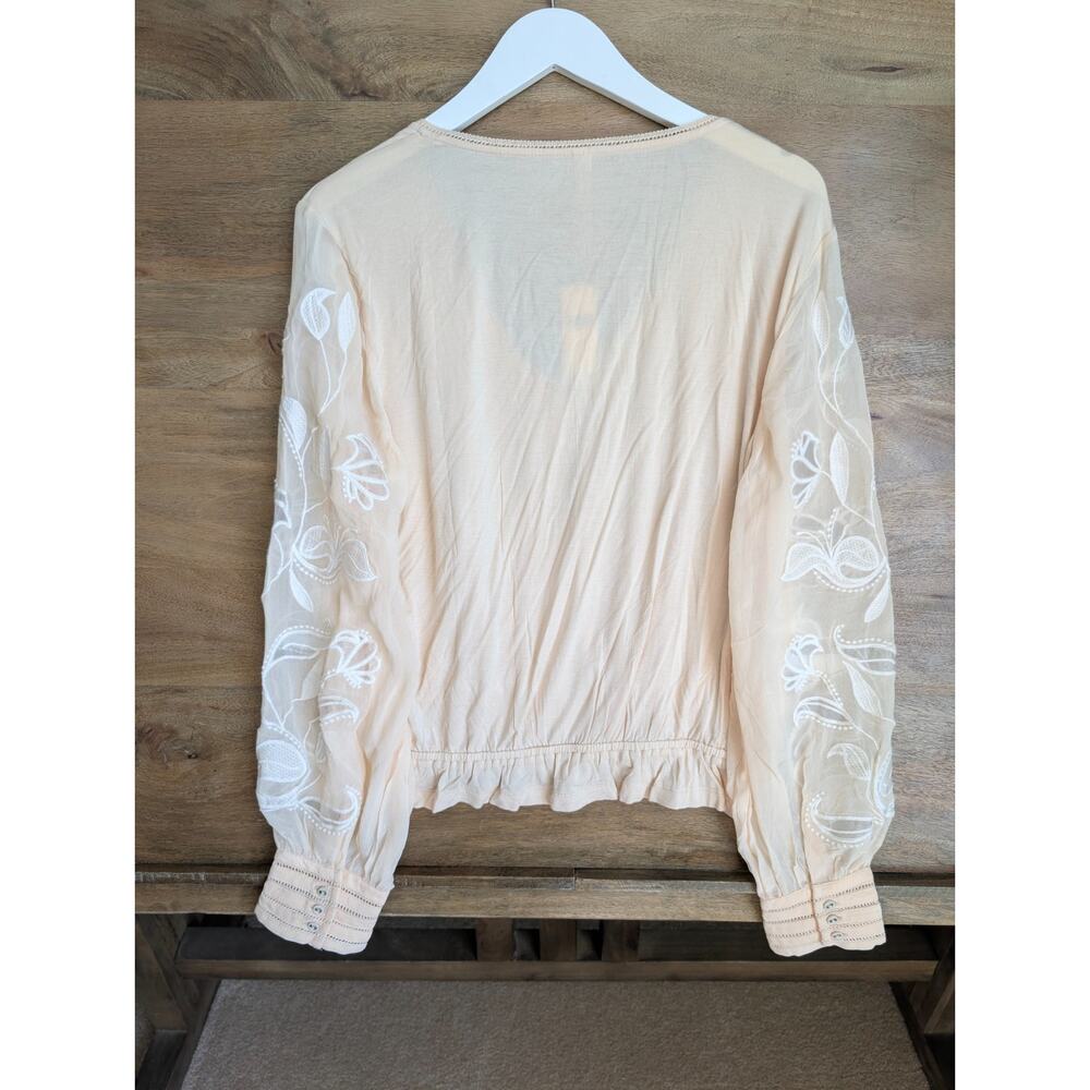 Anthropologie Embroidered Blouse Womens M Creme V Neck Ruffle Hem NWT - Picture 4 of 8